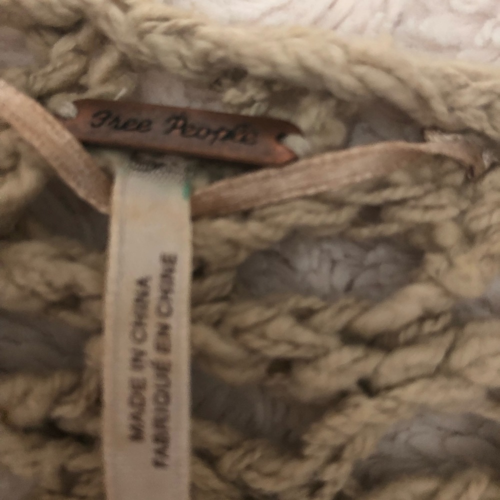 Free People -ALL REASONABLE OFFERS CONSIDERED 😍 - Picture 2 of 2